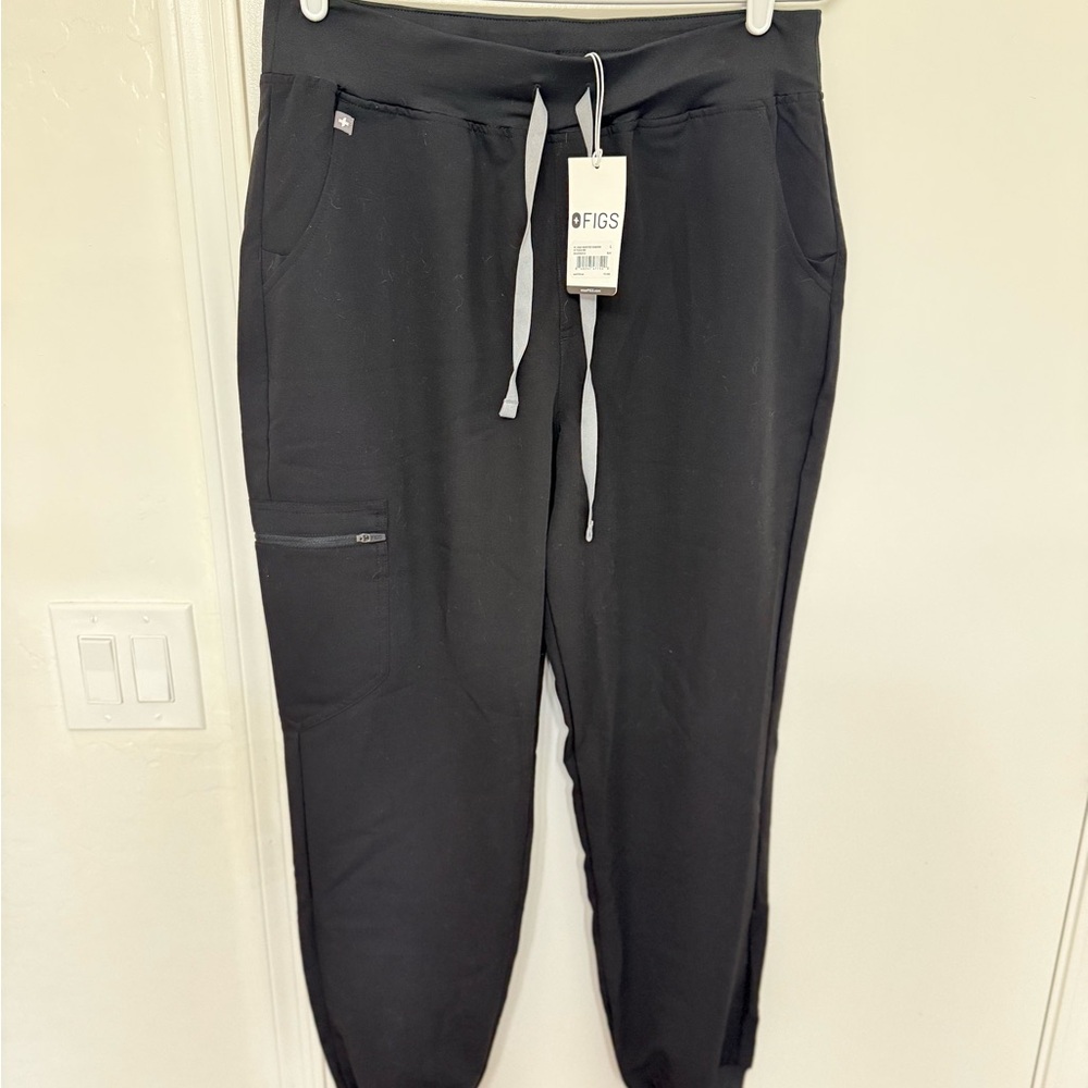 FIGS High Waisted Zamora Jogger Scrub Pants™ NEW